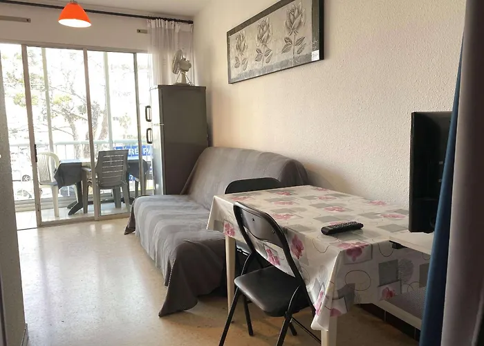 T1 Confortable Avec Balcon Et Ascenseur A - Fr-1-553-181
